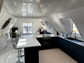Luxury Detached House in Torquay Marina